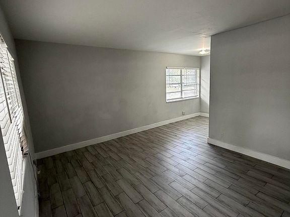 3rd image of 2722 Poinsettia Ave APT 16