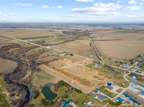 101 Meadow Dr, Shellsburg, IA 52332