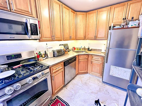 2nd image of 345 Clinton Ave APT 6B