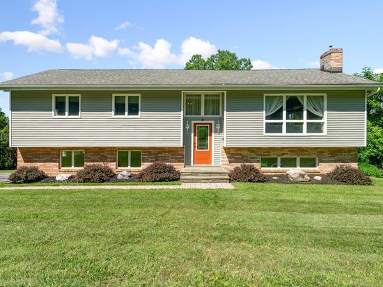 29 Cedar Lane, Poughquag, NY 12570
