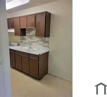 267 Hoch St — Photo 12