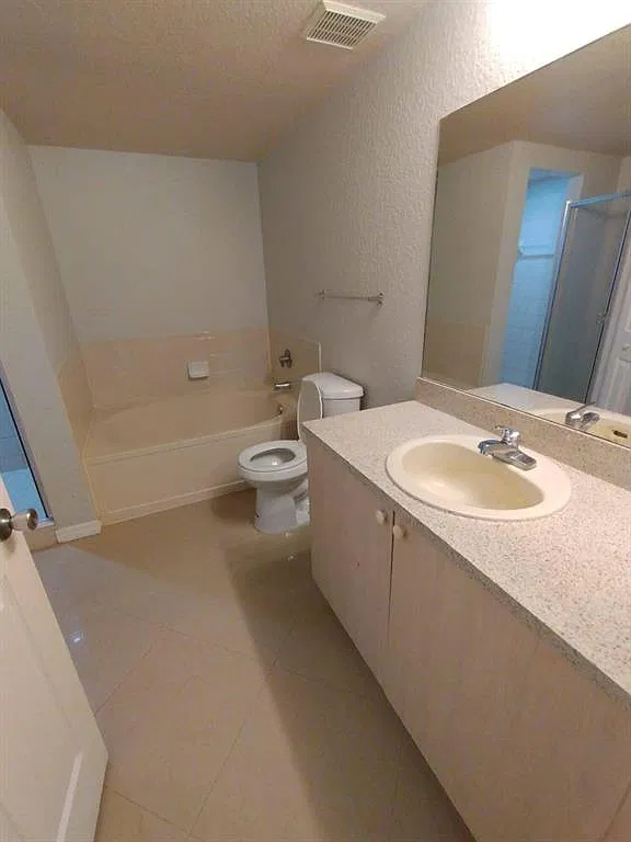 3 bed, 1553 sqft, $2,450 — Photo 3