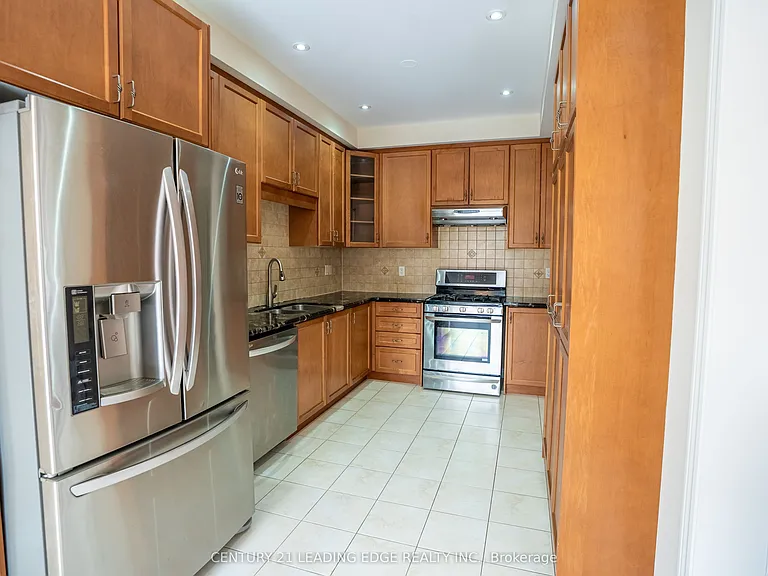 3229 Edwyna Dr — Photo 2