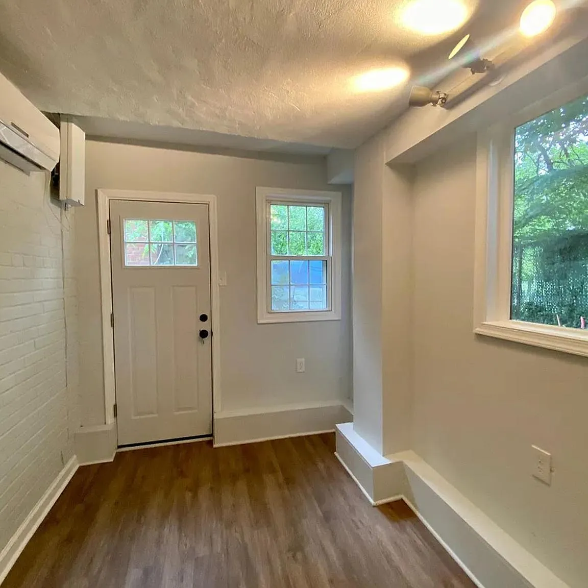 2 bed, 2.0 bath, 850 sqft, $2,225 — Photo 4