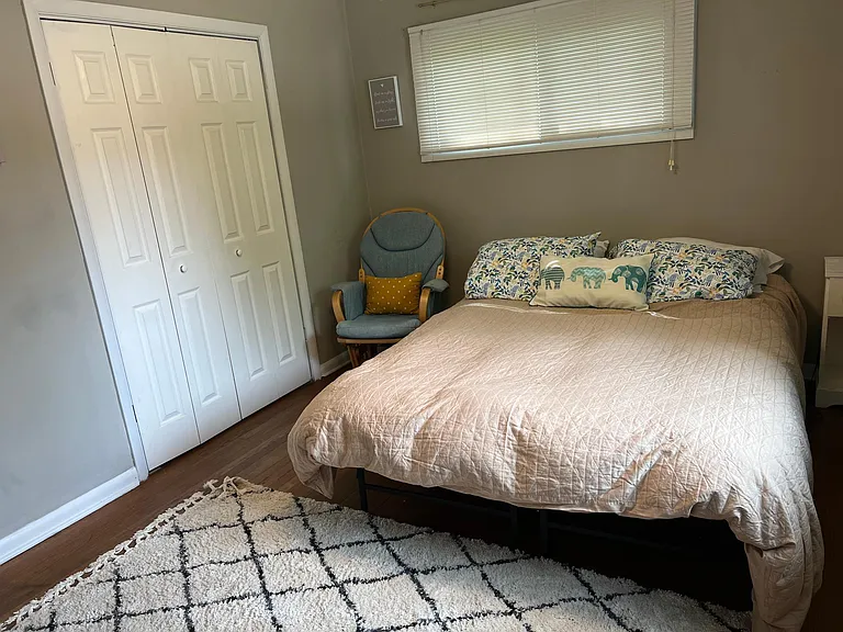 519 W Fransee Ln — Photo 9