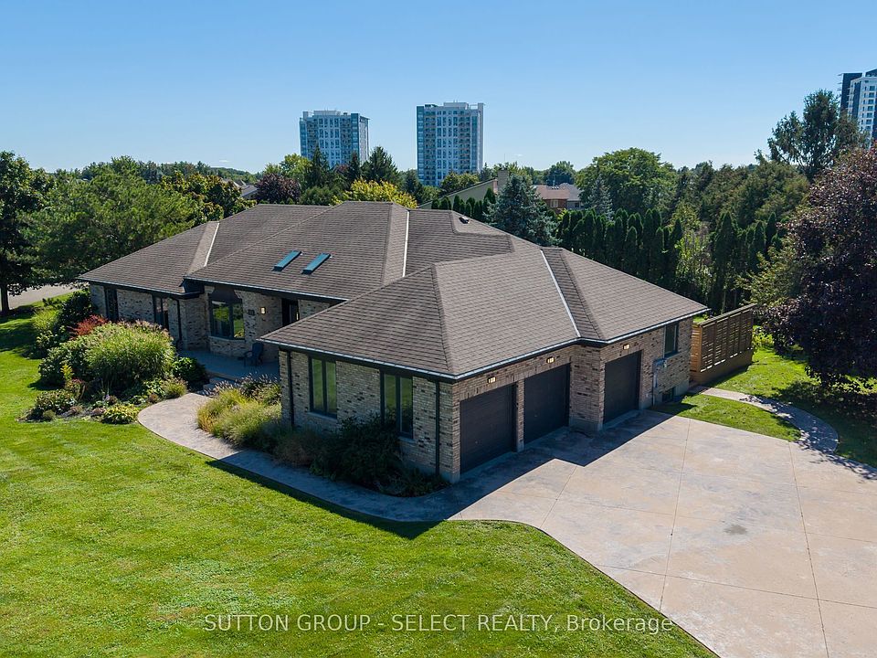 1st image of 768 Franklinway Cres