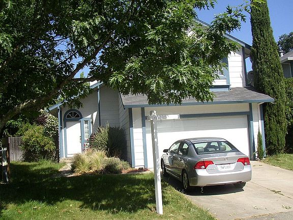 2-Car Garage