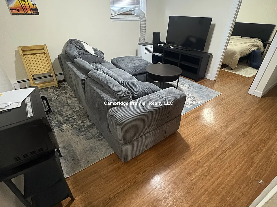 172 Beacon St #2A