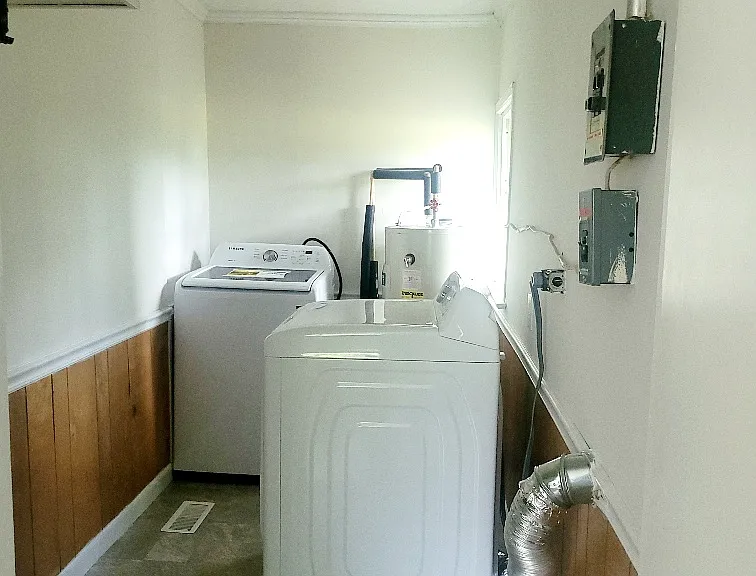 928 W Lydia Hwy — Photo 35
