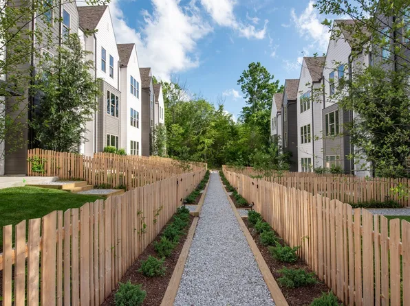 336 E Village Ln, Nashville, TN 37216