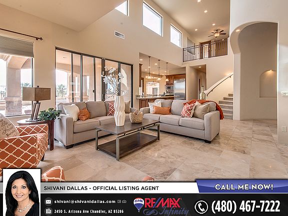 Breathtaking Mountain Views!