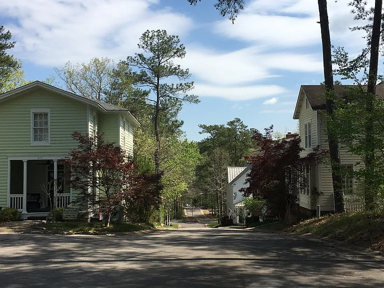 332 Ridge Dr — Photo 2
