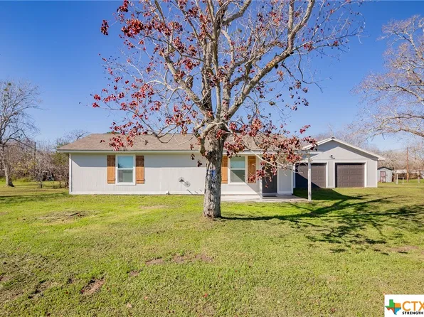 428 Baass Ln, Victoria, TX 77905