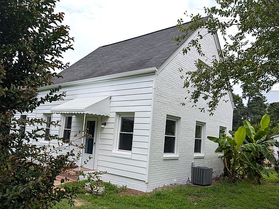 4th image of 1013 Ruthers Rd