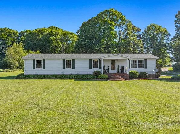 105 Carrie Ln #3, Cherryville, NC 28021