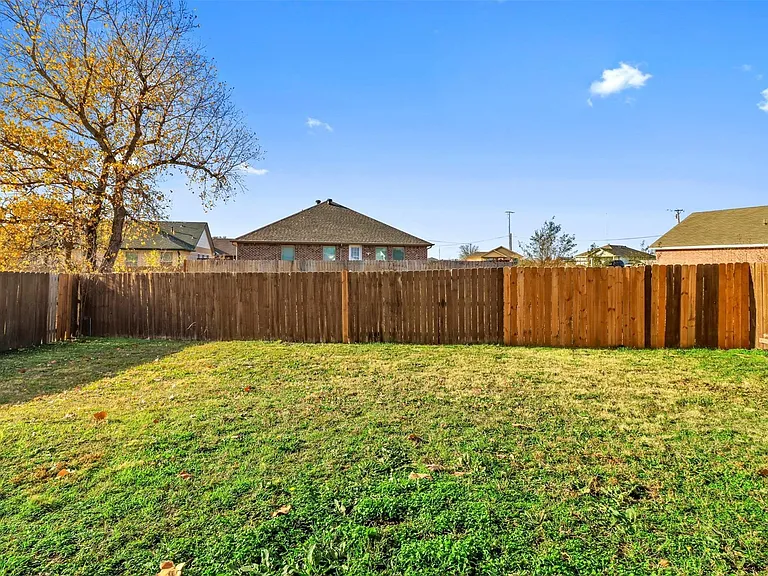 1716 Manor Garden Curv — Photo 8