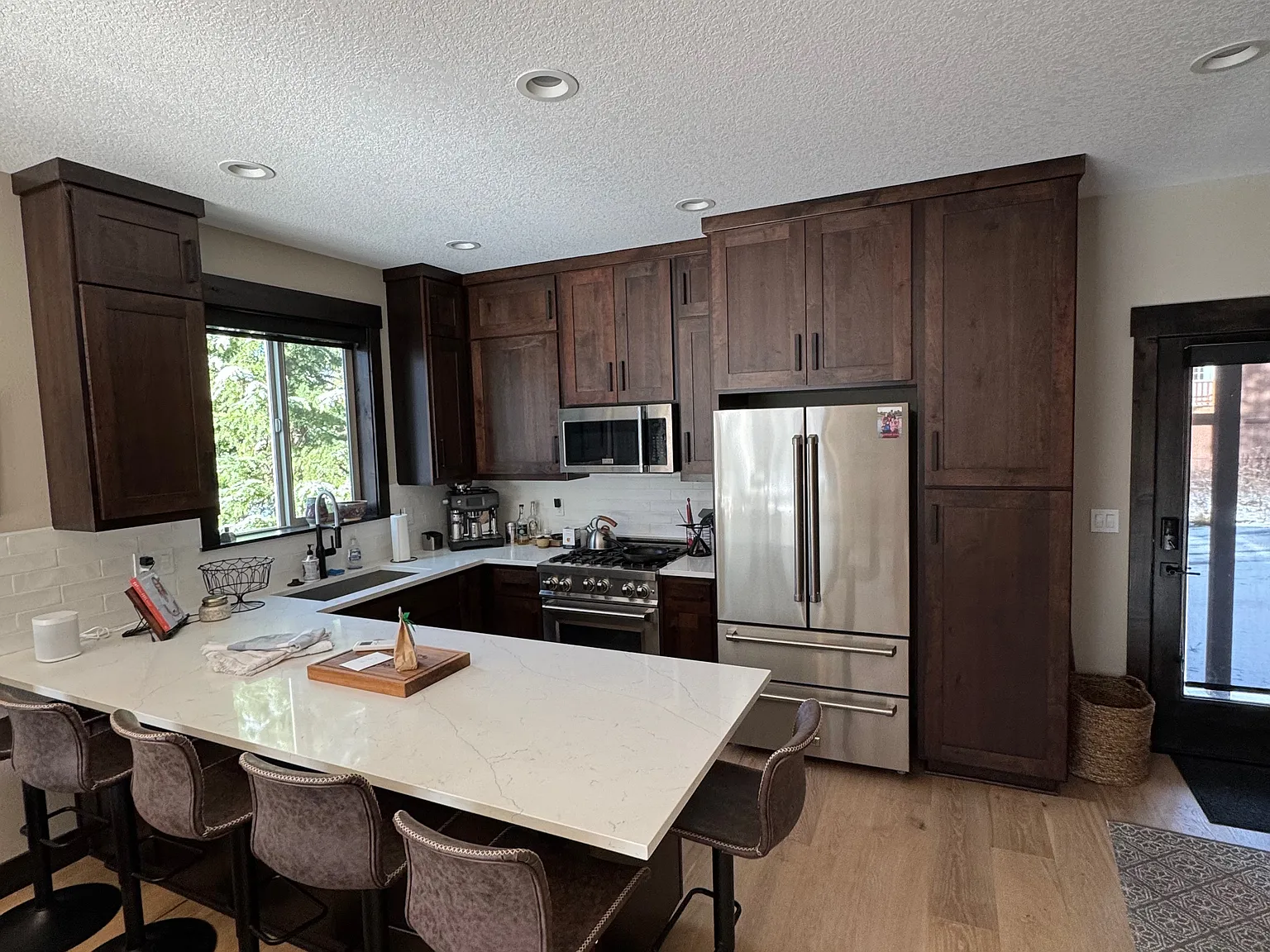 3 bed, 1450 sqft, $4,800 — Photo 4