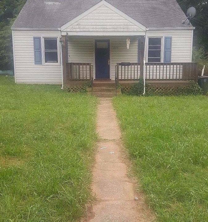 1st image of 226 Twin Oak Dr