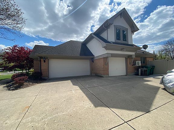 2nd image of 627 Towncrest Dr