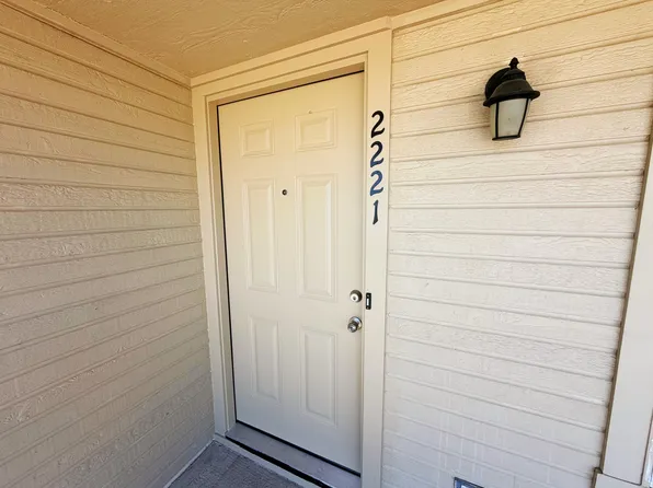 2217-2223 Breezy Dr #2221, Woodway, TX 76712