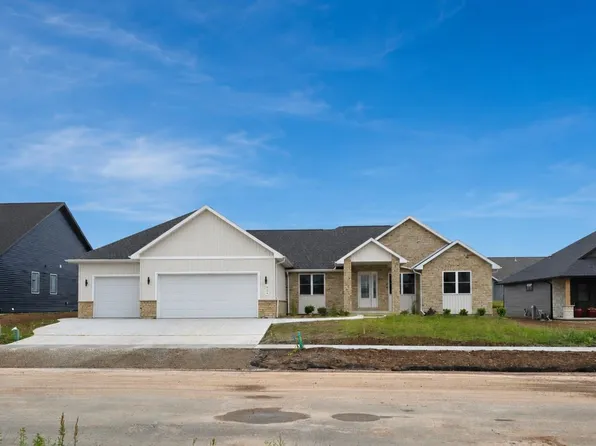 266 E Sweetwater Way, Appleton, WI 54913