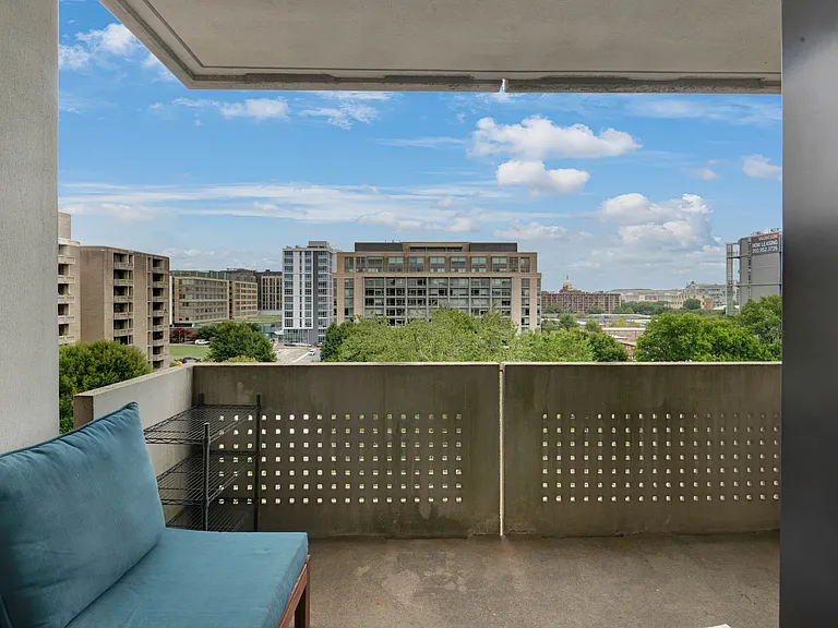 240 M St SW #E605 — Photo 10