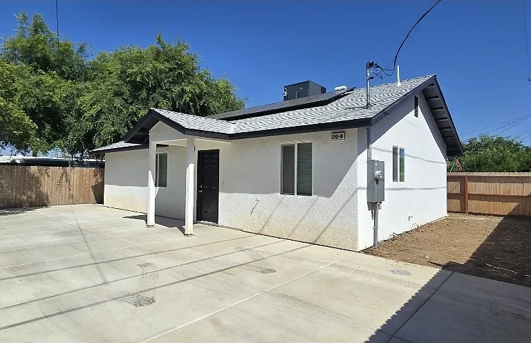 220 K St — Photo 2