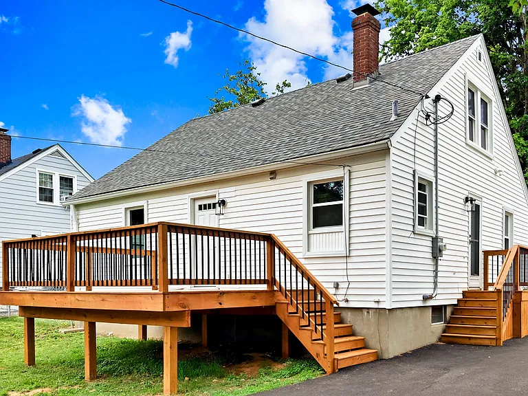 3908 Plymouth Rd — Photo 38