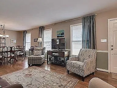 2709 Rosewood Dr — Photo 7
