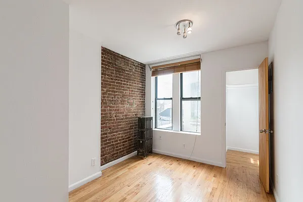 Rented by Bryan L Rozencwaig, LREB | media 14