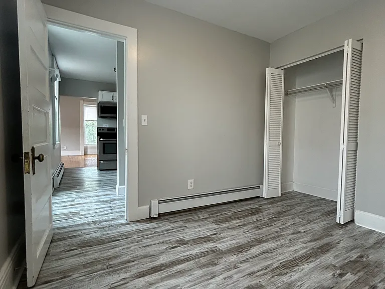 207 N Townsend St #5 — Photo 4