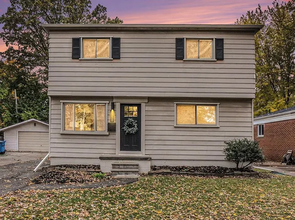 4558 Universal St, Dearborn Heights, MI 48125