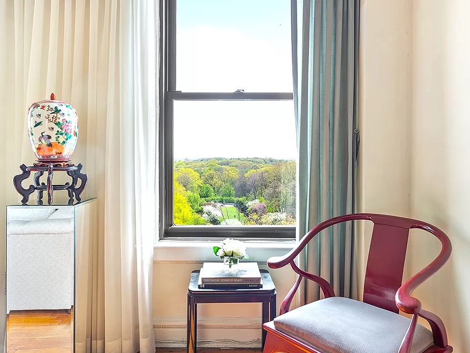 1st image of 135 Eastern Pkwy APT 13A