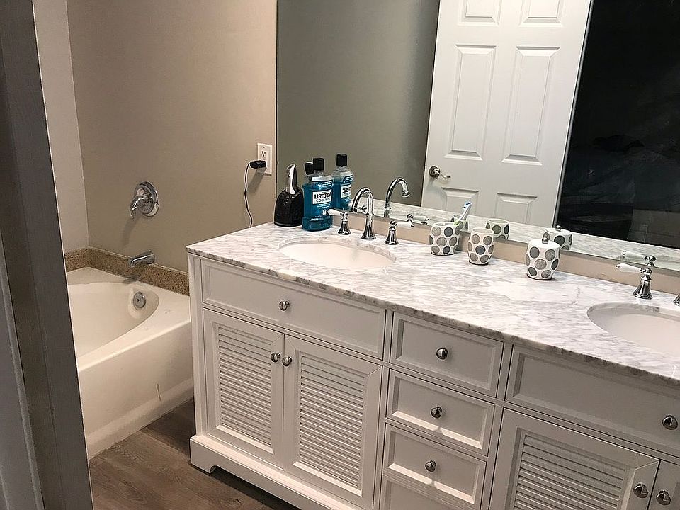 Master bath 