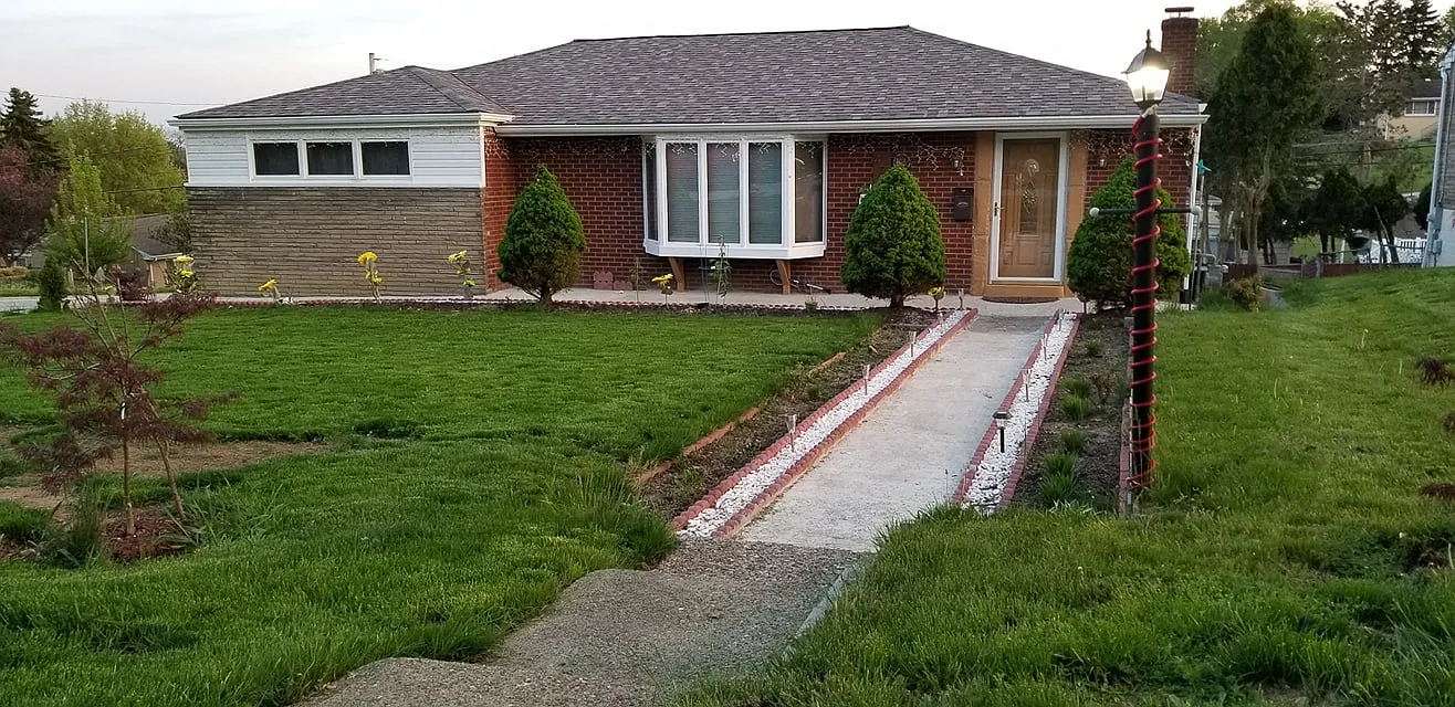 476 Macassar Dr photo 1