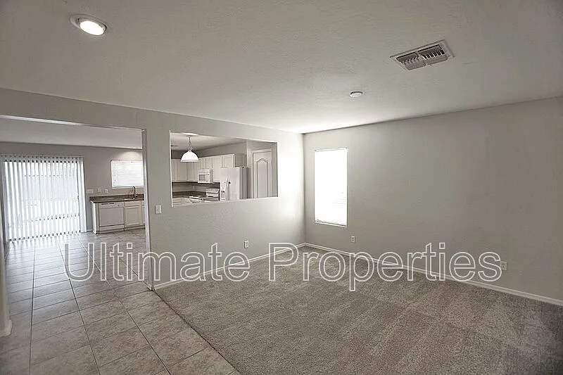 3 bed, 2.5 bath, 1874 sqft, $1,995 — Photo 2
