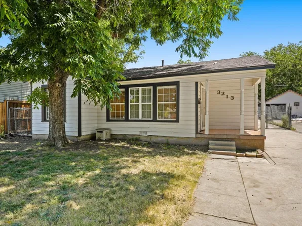 3213 Townsend Dr, Fort Worth, TX 76110