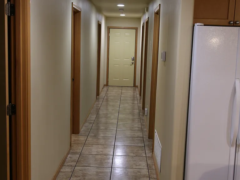 1055 1/2 E Isaacs Ave #C — Photo 13