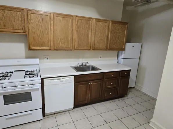 2036 W Wellington Ave #G, Chicago, IL 60618