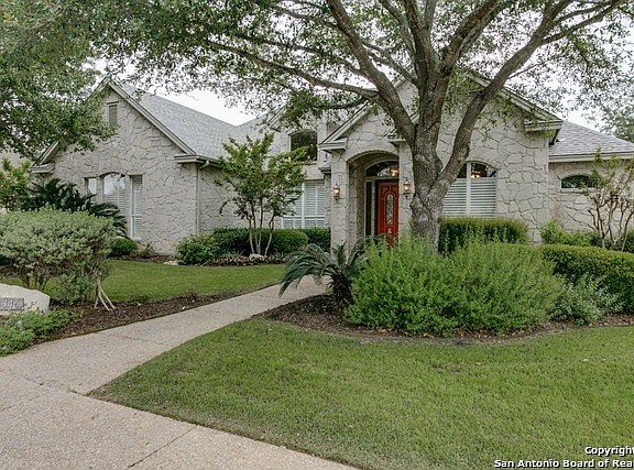 3rd image of 18346 Emerald Forest Dr