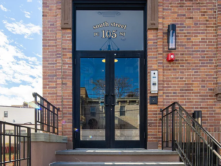 105 South St #1 — Photo 18