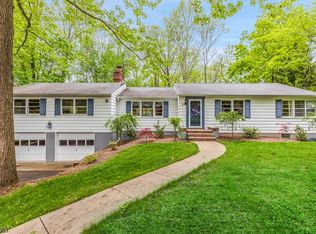 43 Guinard Dr, Watchung, NJ 07069