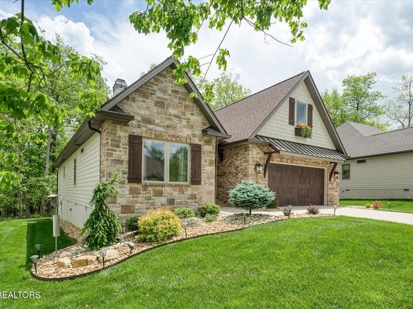 65 Oak Leaf Cir, Fairfield Glade, TN 38558