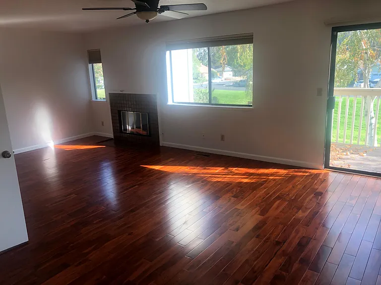 7258 Valley View Ct — Photo 10
