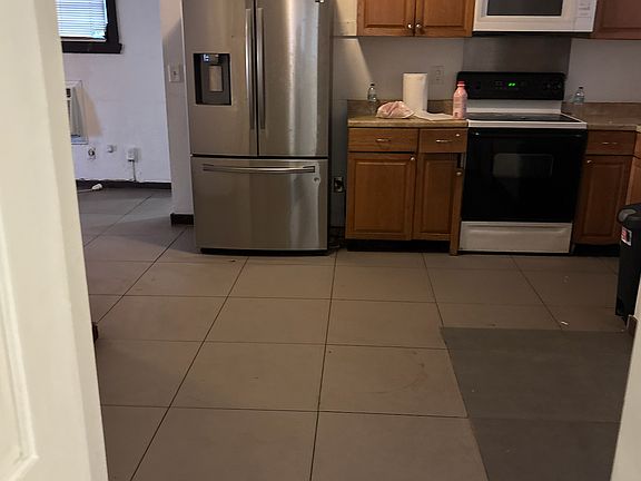 2nd image of 510 N Highland Ave