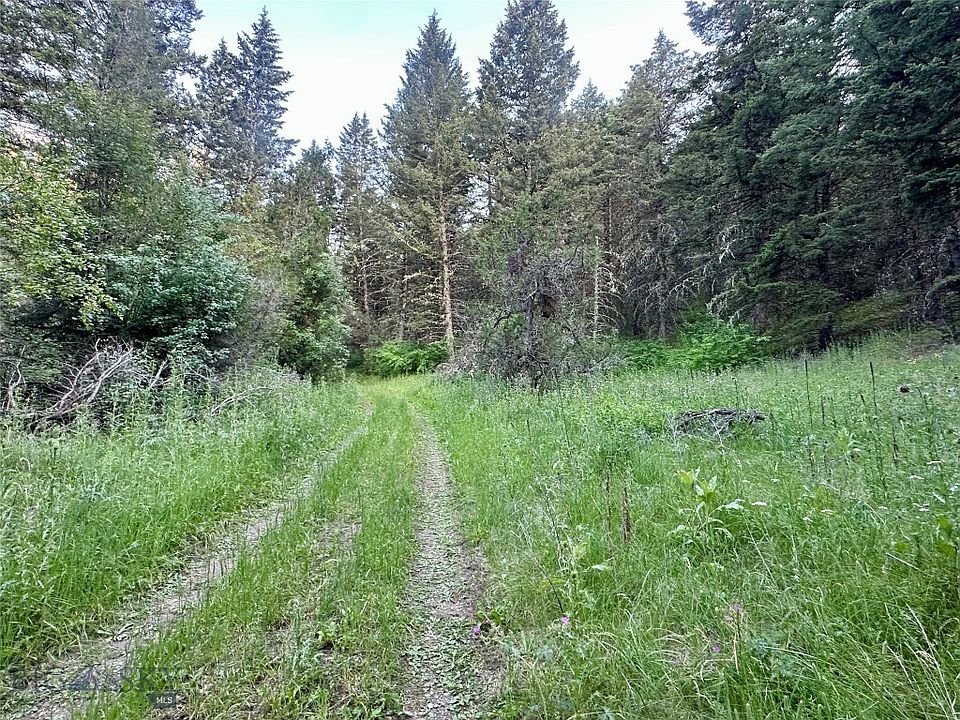 1st image of 31 Round Pole Dr