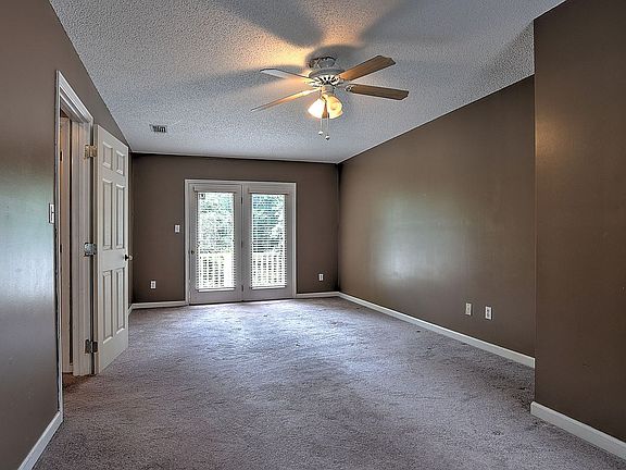 5th image of 206 Windridge Colo