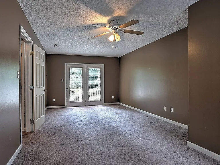 206 Windridge Colony — Photo 5