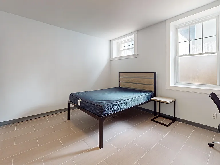 245 Whitney Ave #2L — Photo 12