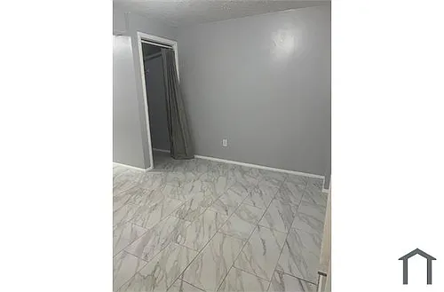 9445 Lexington Cir Photo 1